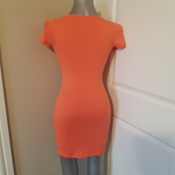 NEW - Super Soft Fitted T-shirt Dress (NWOT) - Picture 2 of 6